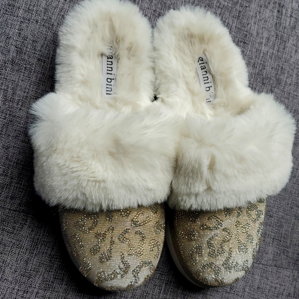 Gianni bini house slippers size 7
